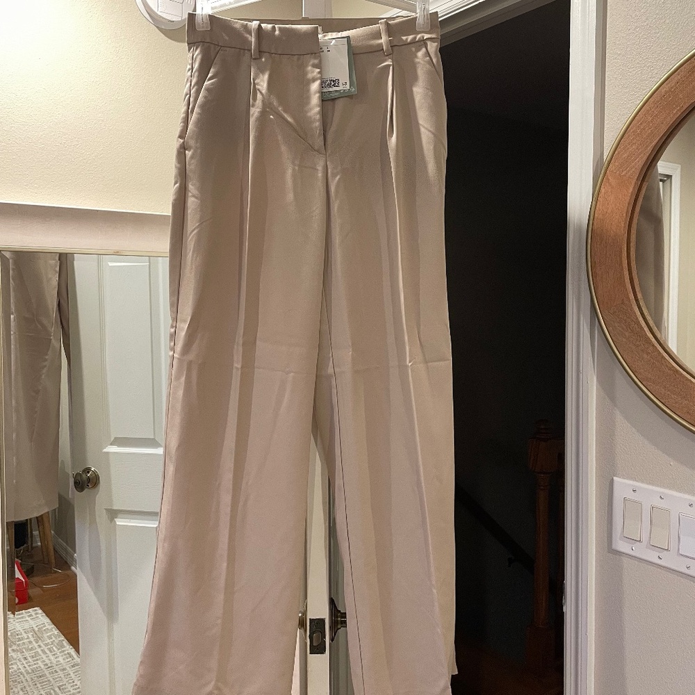 NWT H&M Beige Trouser